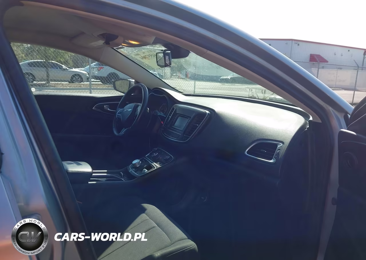2015 Chrysler 200 Limited VIN:1C3CCCAB5FN746935 - 5