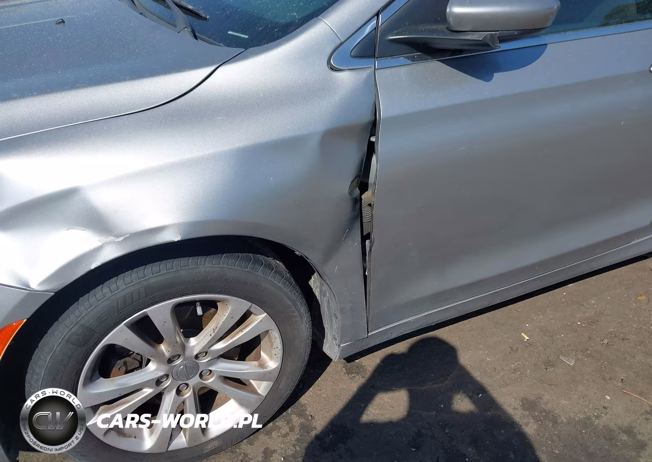2015 Chrysler 200 Limited VIN:1C3CCCAB5FN746935 - 6