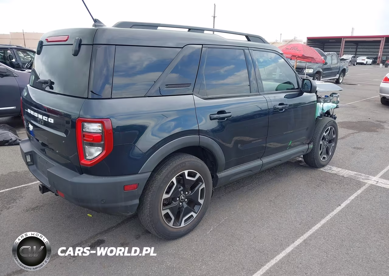 2021 Ford Bronco Sport Outer Banks VIN:3FMCR9C65MRA94823 - 4