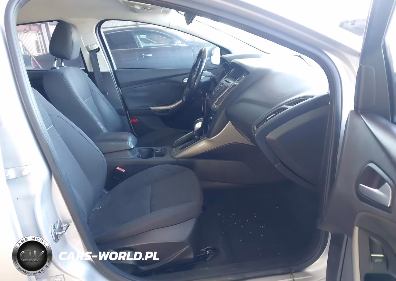 2012 Ford Focus Sel VIN:1FAHP3H2XCL387946 - 5