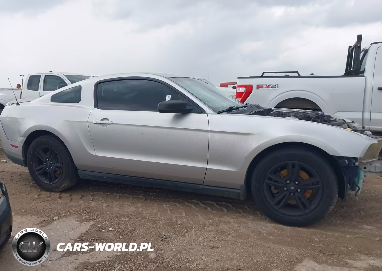 2011 Ford Mustang V6-V6 Premium VIN:1ZVBP8AM0B5135518 - 14