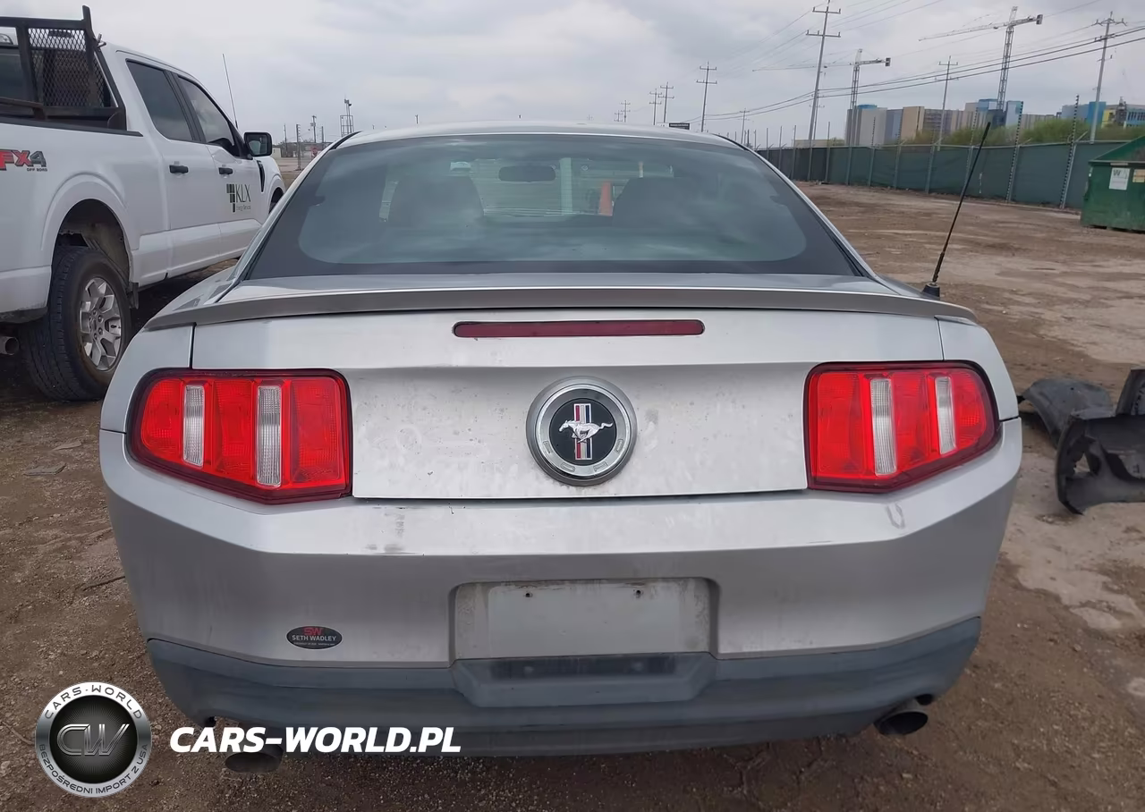 2011 Ford Mustang V6-V6 Premium VIN:1ZVBP8AM0B5135518 - 17
