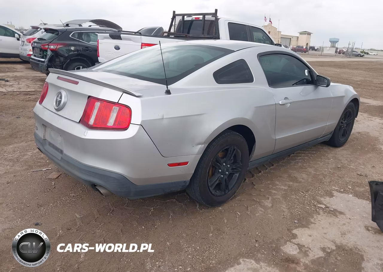 2011 Ford Mustang V6-V6 Premium VIN:1ZVBP8AM0B5135518 - 4