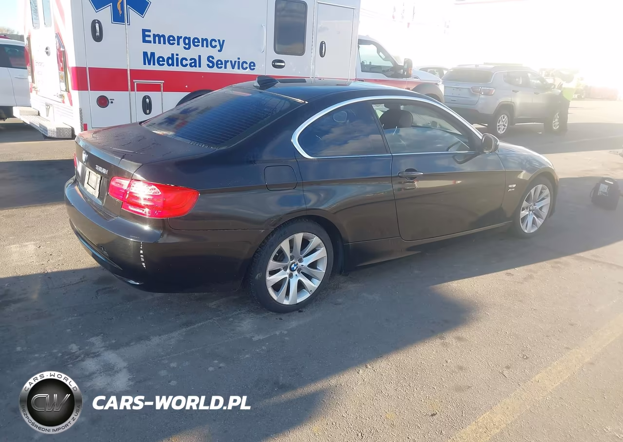 2011 BMW 328I xDrive VIN:WBAKF3C53BE442483 - 4