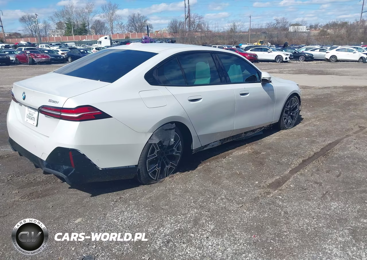 2025 BMW 530I xDrive VIN:WBA53FJ00SCU15462 - 4