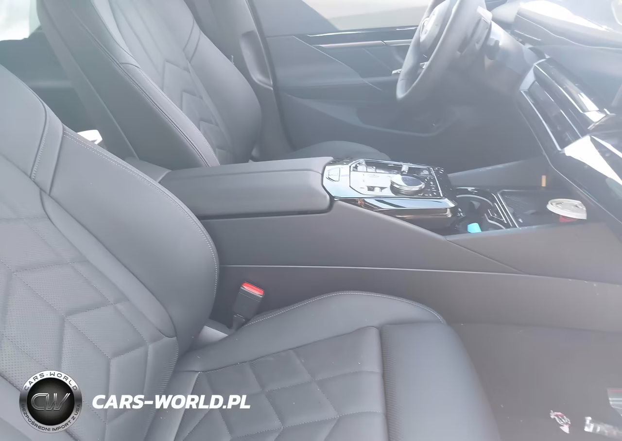 2025 BMW 530I xDrive VIN:WBA53FJ00SCU15462 - 5