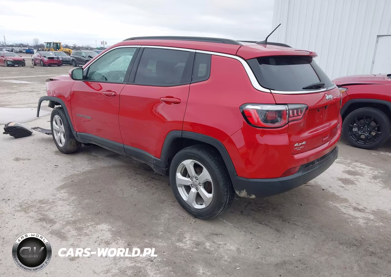 2017 Jeep New Compass Latitude 4X4 VIN:3C4NJDBB4HT672182 - 3