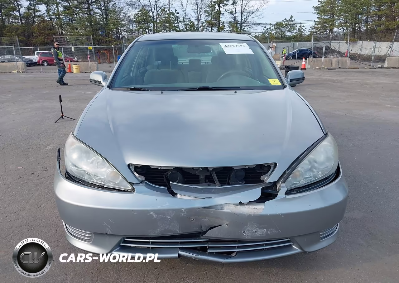 2005 Toyota Camry Le VIN:4T1BE32K65U607574 - 13