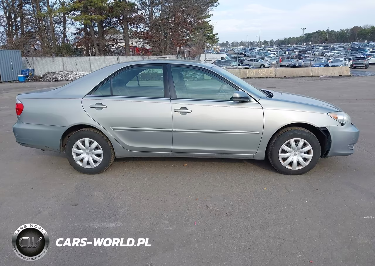 2005 Toyota Camry Le VIN:4T1BE32K65U607574 - 14
