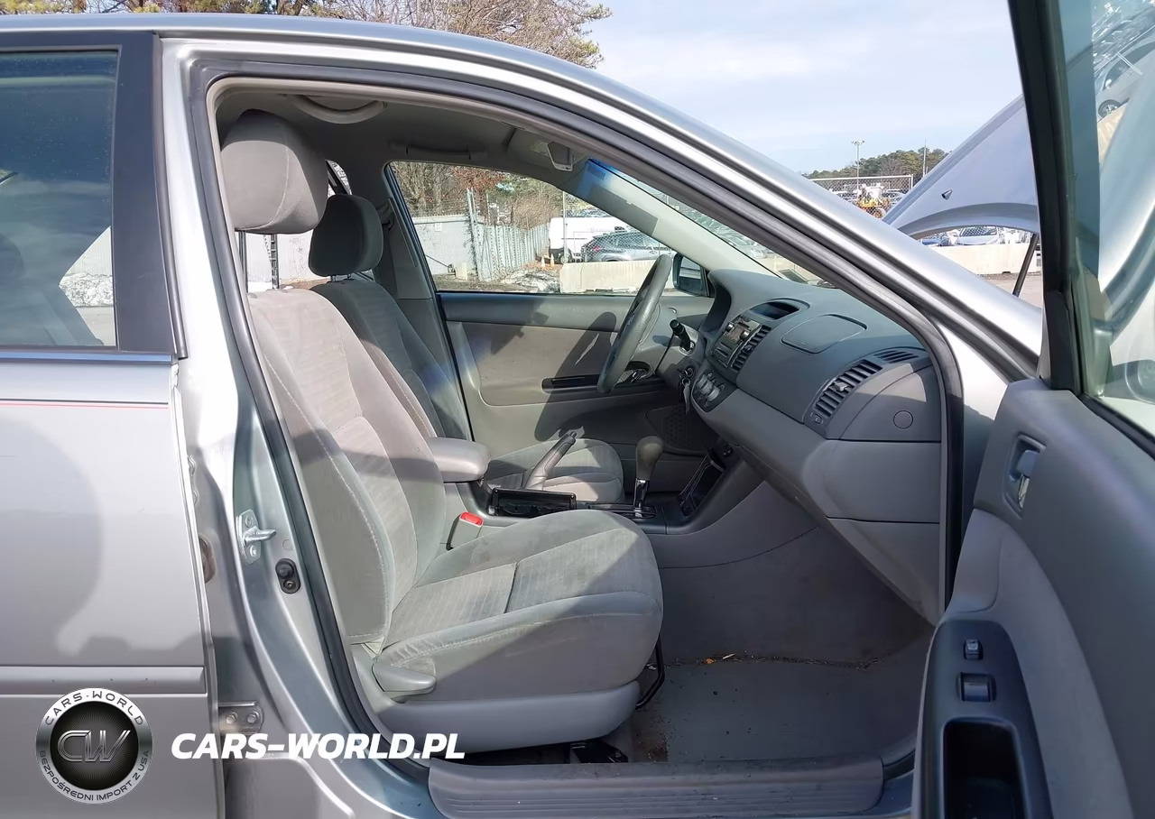 2005 Toyota Camry Le VIN:4T1BE32K65U607574 - 5