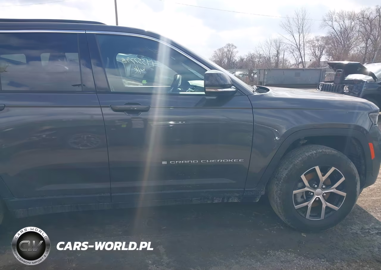 2024 Jeep Grand Cherokee Limited 4X4 VIN:1C4RJHBG9RC166607 - 13