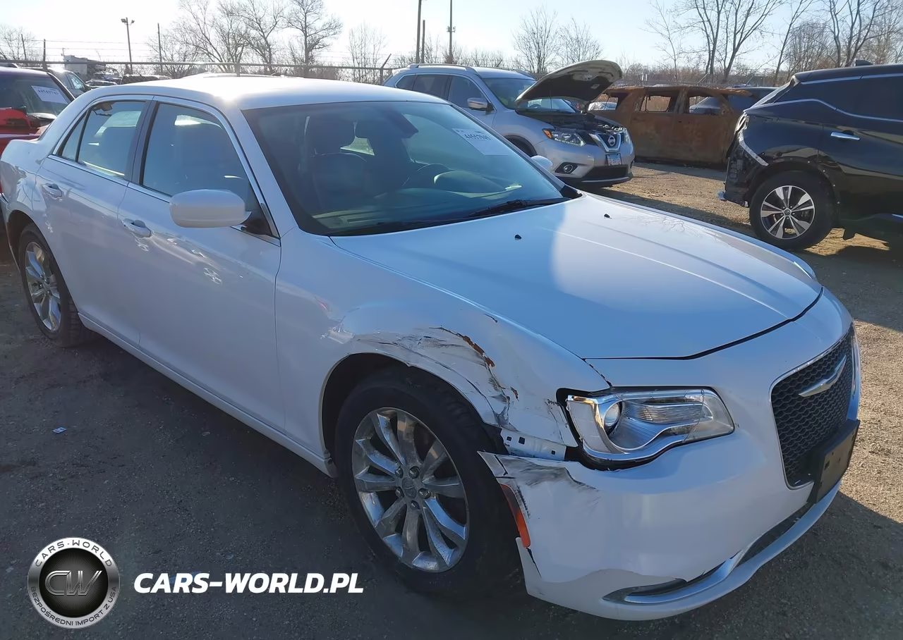 2016 Chrysler 300 Touring