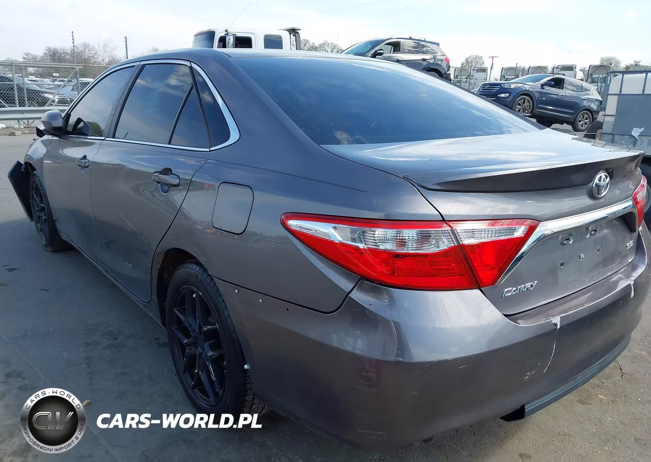 2016 Toyota Camry Se VIN:4T1BF1FK7GU265423 - 3