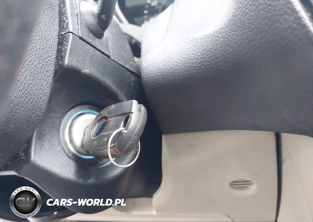 2017 Ford Focus Se VIN:1FADP3F28HL221028 - 11