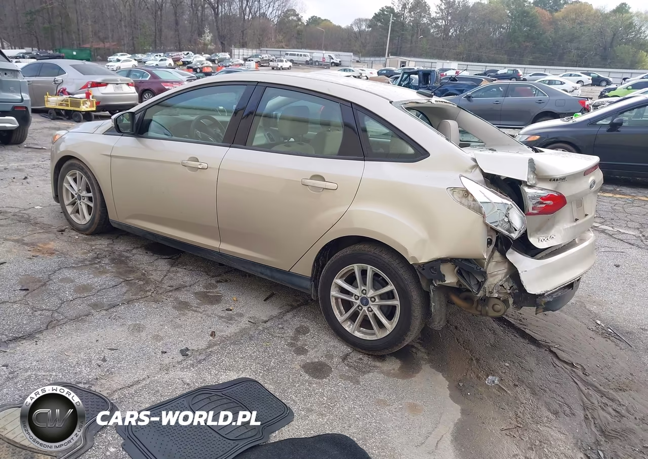 2017 Ford Focus Se VIN:1FADP3F28HL221028 - 3