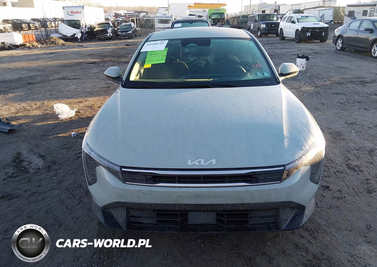 2025 Kia K4 Lxs VIN:3KPFT4DE2SE045823 - 12