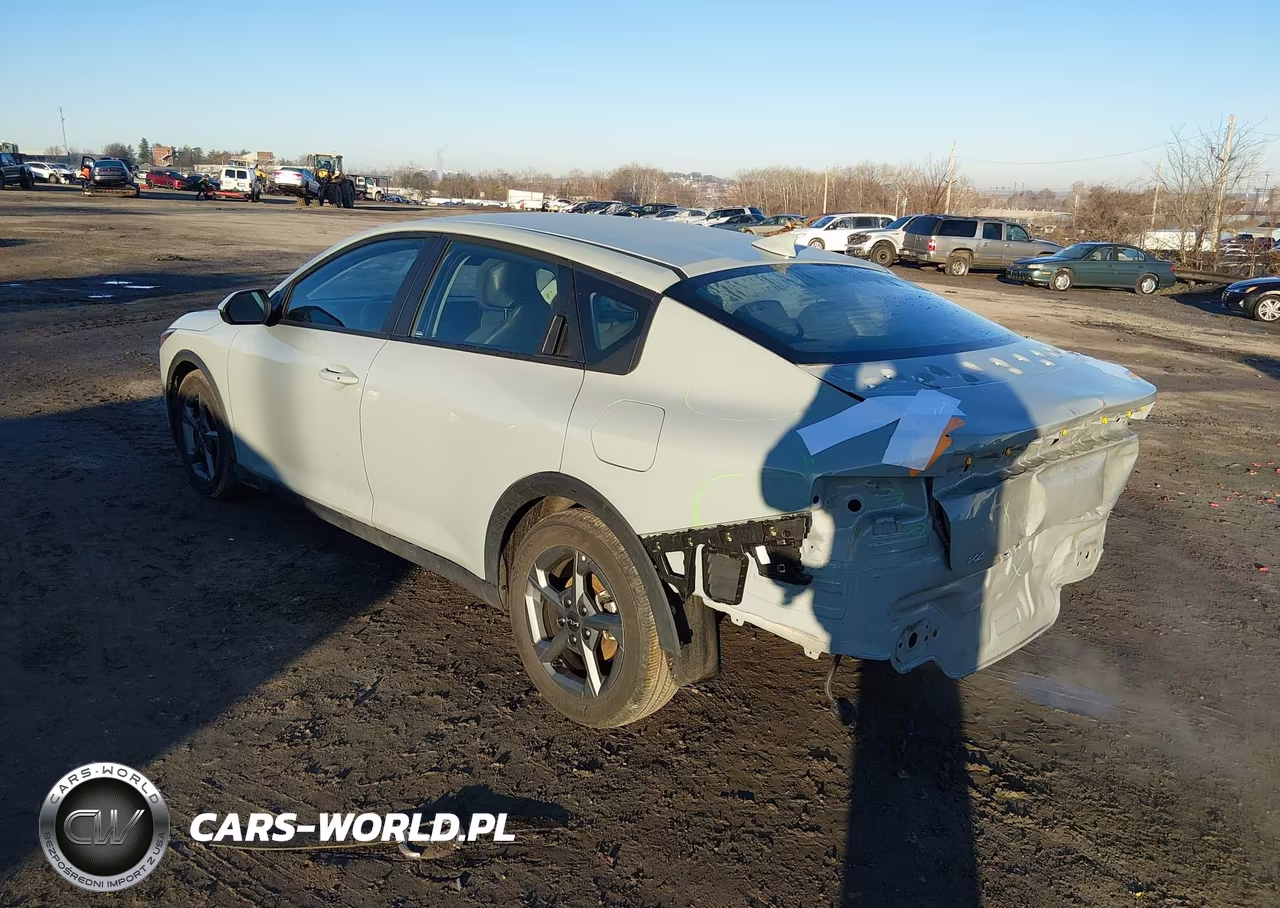 2025 Kia K4 Lxs VIN:3KPFT4DE2SE045823 - 3