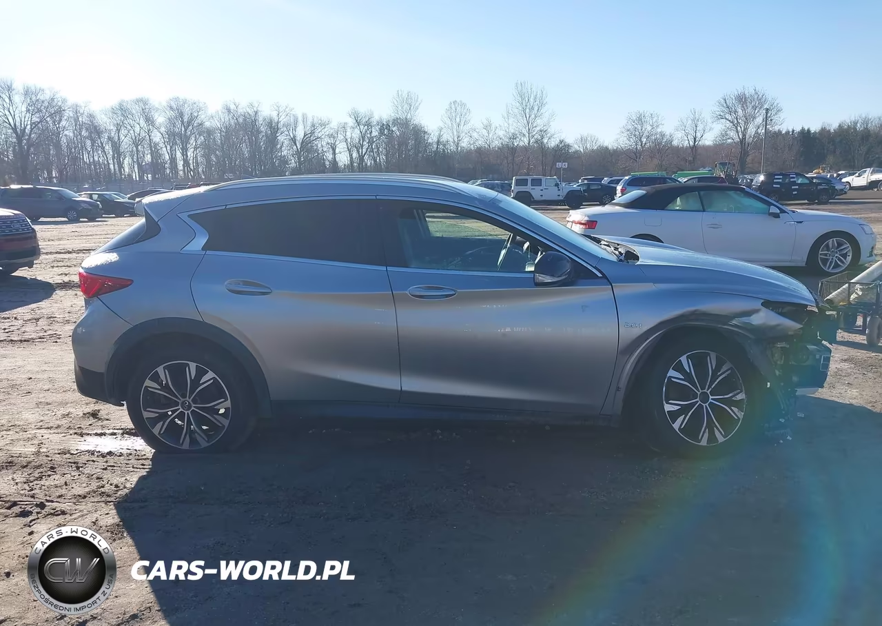 2018 Infiniti Qx30 Luxury VIN:SJKCH5CR9JA057075 - 13