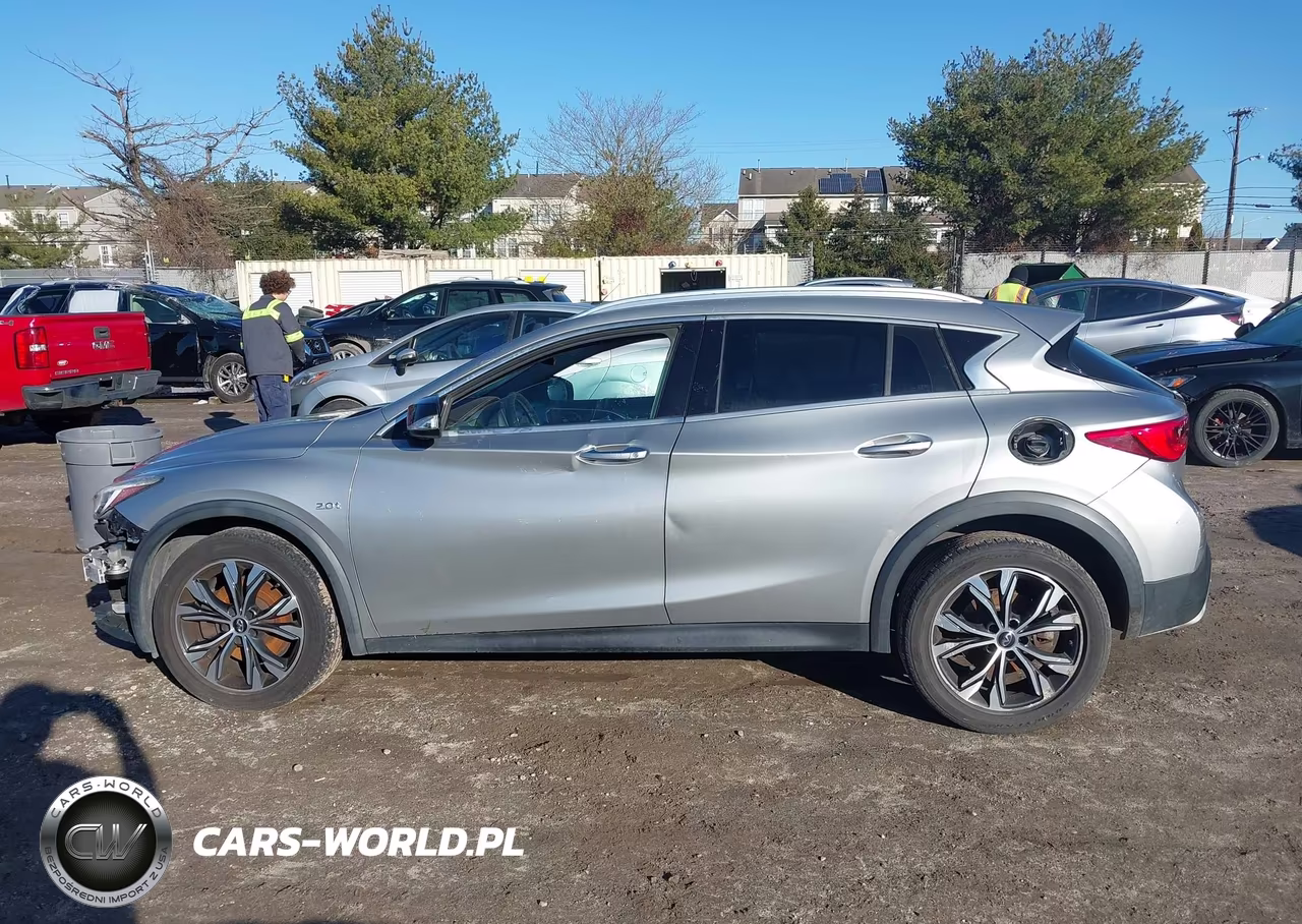 2018 Infiniti Qx30 Luxury VIN:SJKCH5CR9JA057075 - 14