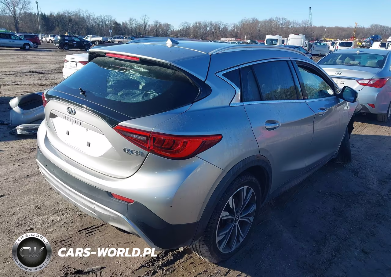 2018 Infiniti Qx30 Luxury VIN:SJKCH5CR9JA057075 - 4