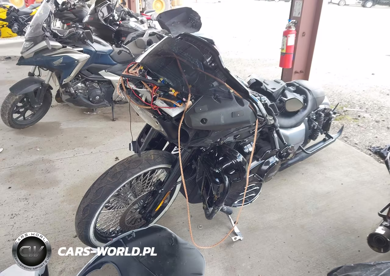 2020 Harley-Davidson Fltrxs VIN:1HD1KTP16LB606196 - 2