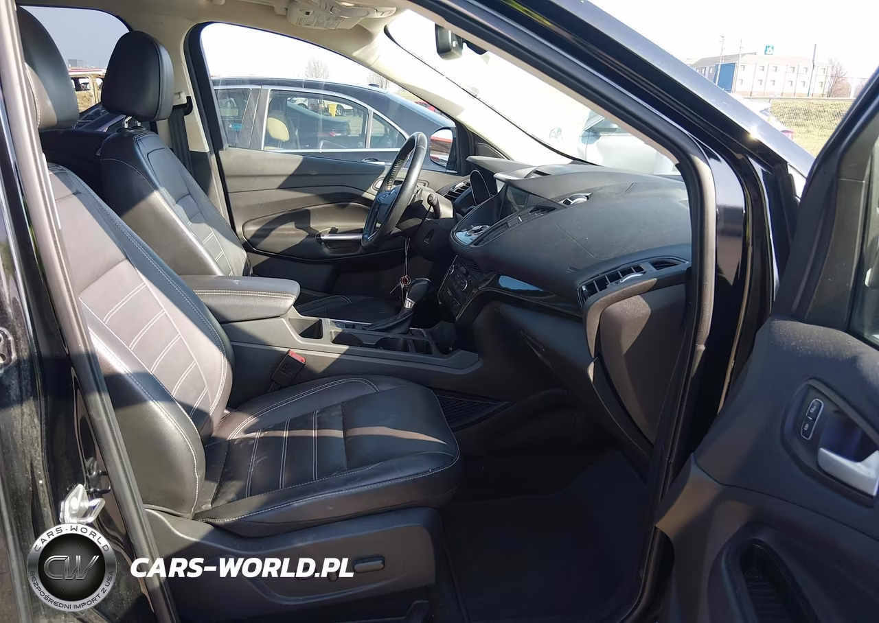 2017 Ford Escape Titanium VIN:1FMCU9J90HUC87603 - 5