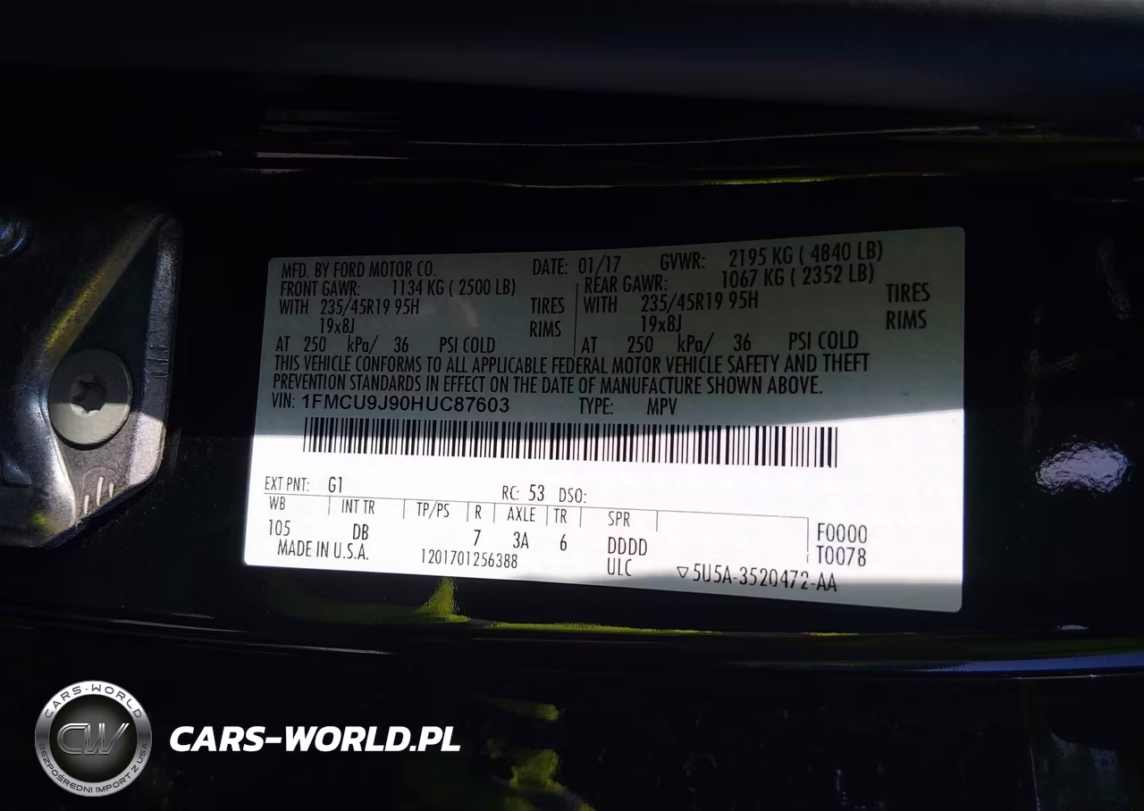 2017 Ford Escape Titanium VIN:1FMCU9J90HUC87603 - 9