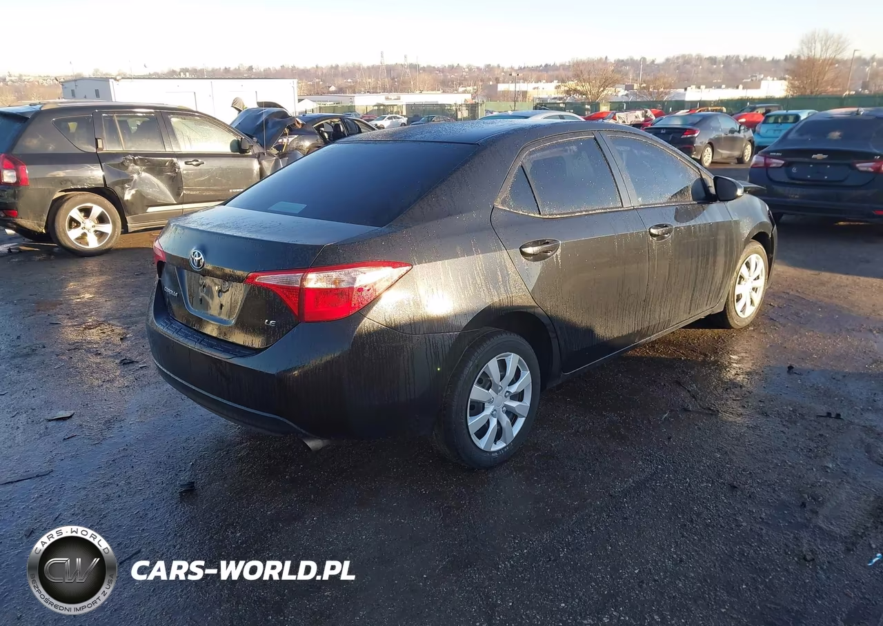 2017 Toyota Corolla Le VIN:2T1BURHE8HC914824 - 4
