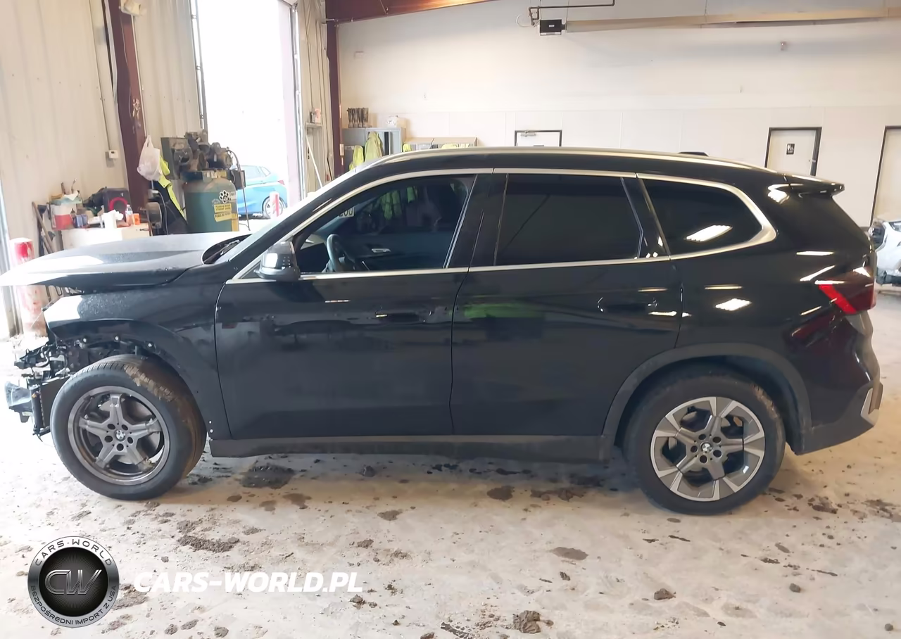 2023 BMW X1 xDrive28I VIN:WBX73EF07P5Y05648 - 14