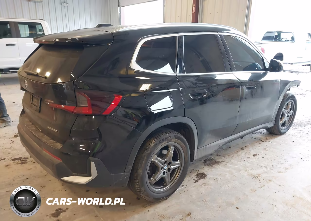 2023 BMW X1 xDrive28I VIN:WBX73EF07P5Y05648 - 4
