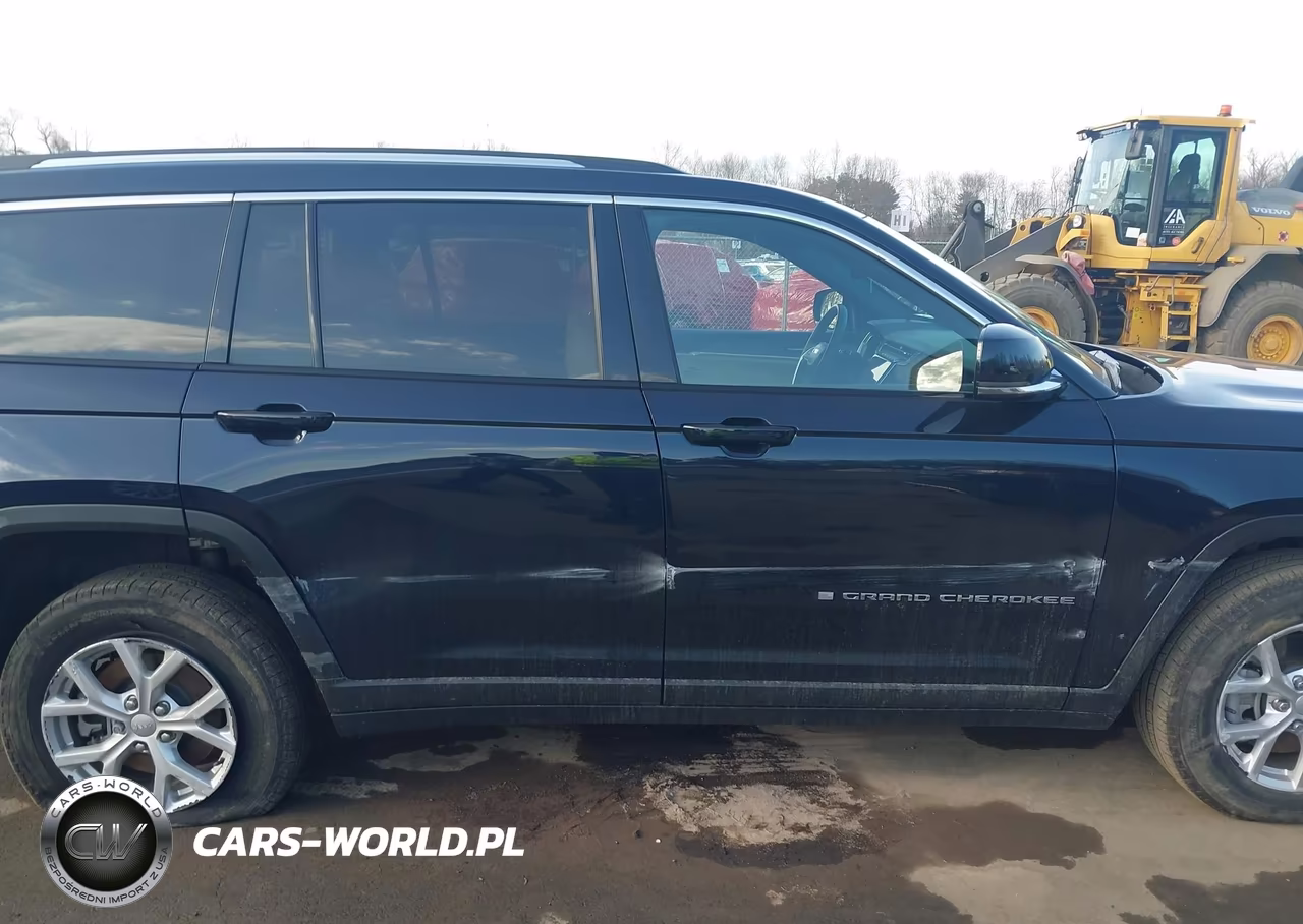 2023 Jeep Grand Cherokee L Limited 4X4 VIN:1C4RJKBG8P8885652 - 14