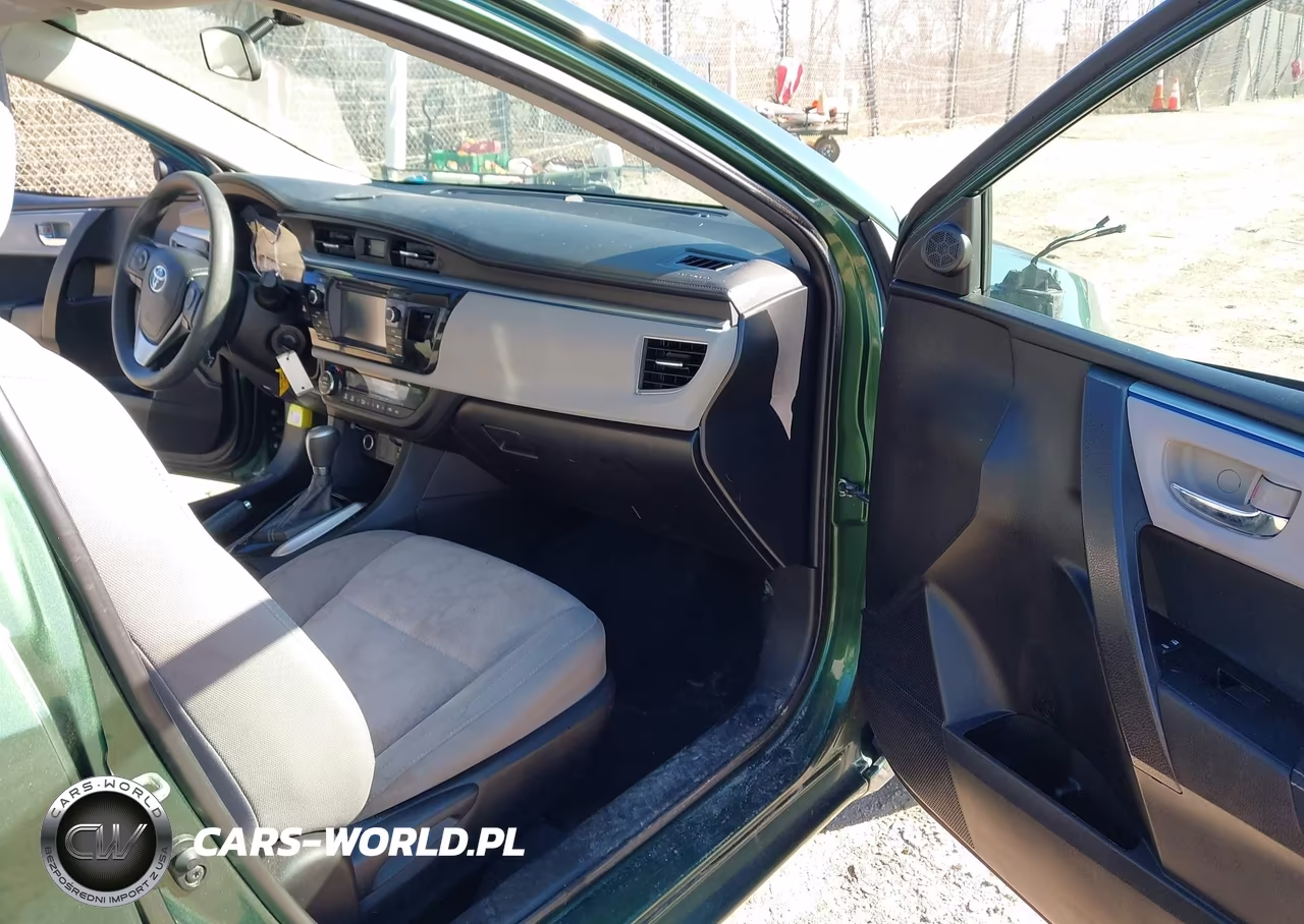 2015 Toyota Corolla Le VIN:5YFBURHE4FP214943 - 5