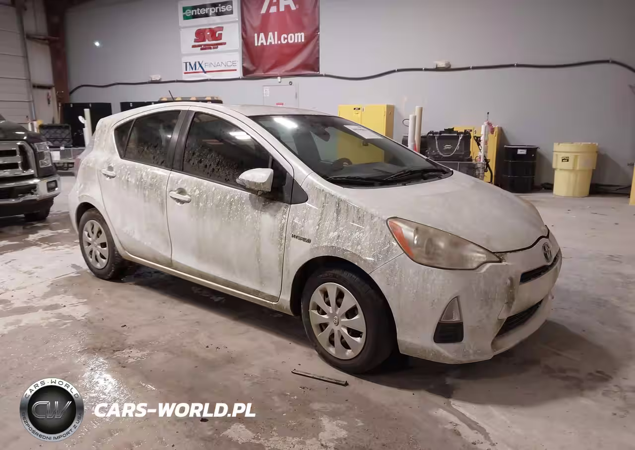 2013 Toyota Prius C Two