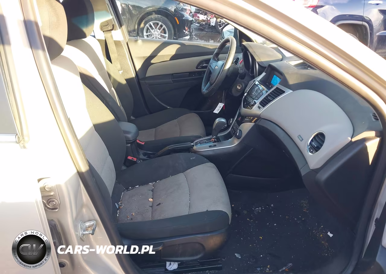 2012 Chevrolet Cruze Ls VIN:1G1PC5SH5C7158487 - 5