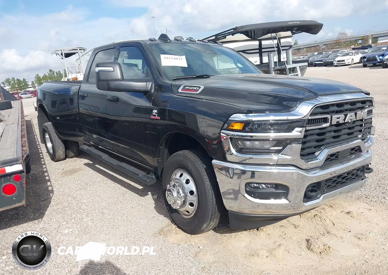 2026 Ram 3500 Tradesman 4X4 8' Box