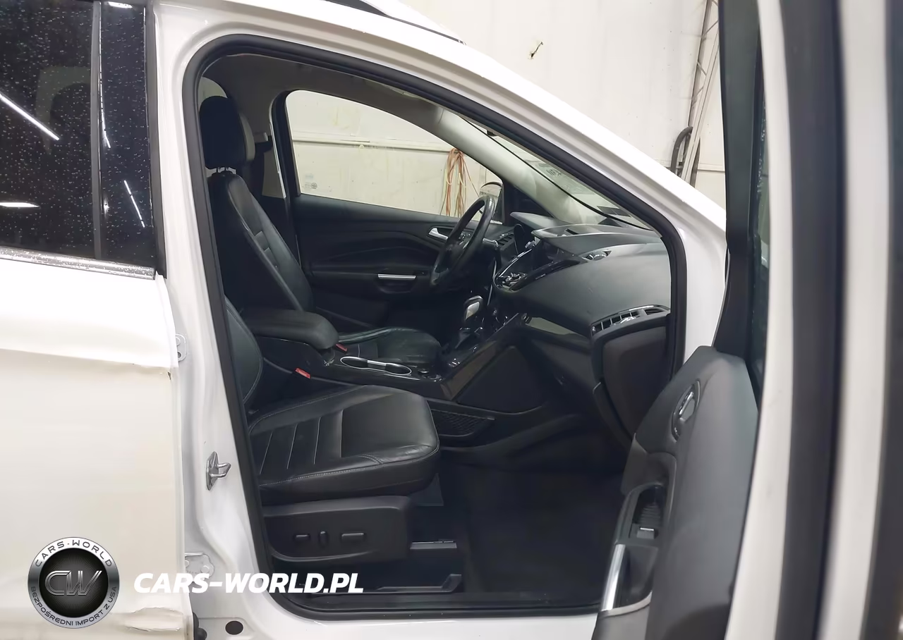 2016 Ford Escape Titanium VIN:1FMCU9JX2GUB12881 - 5
