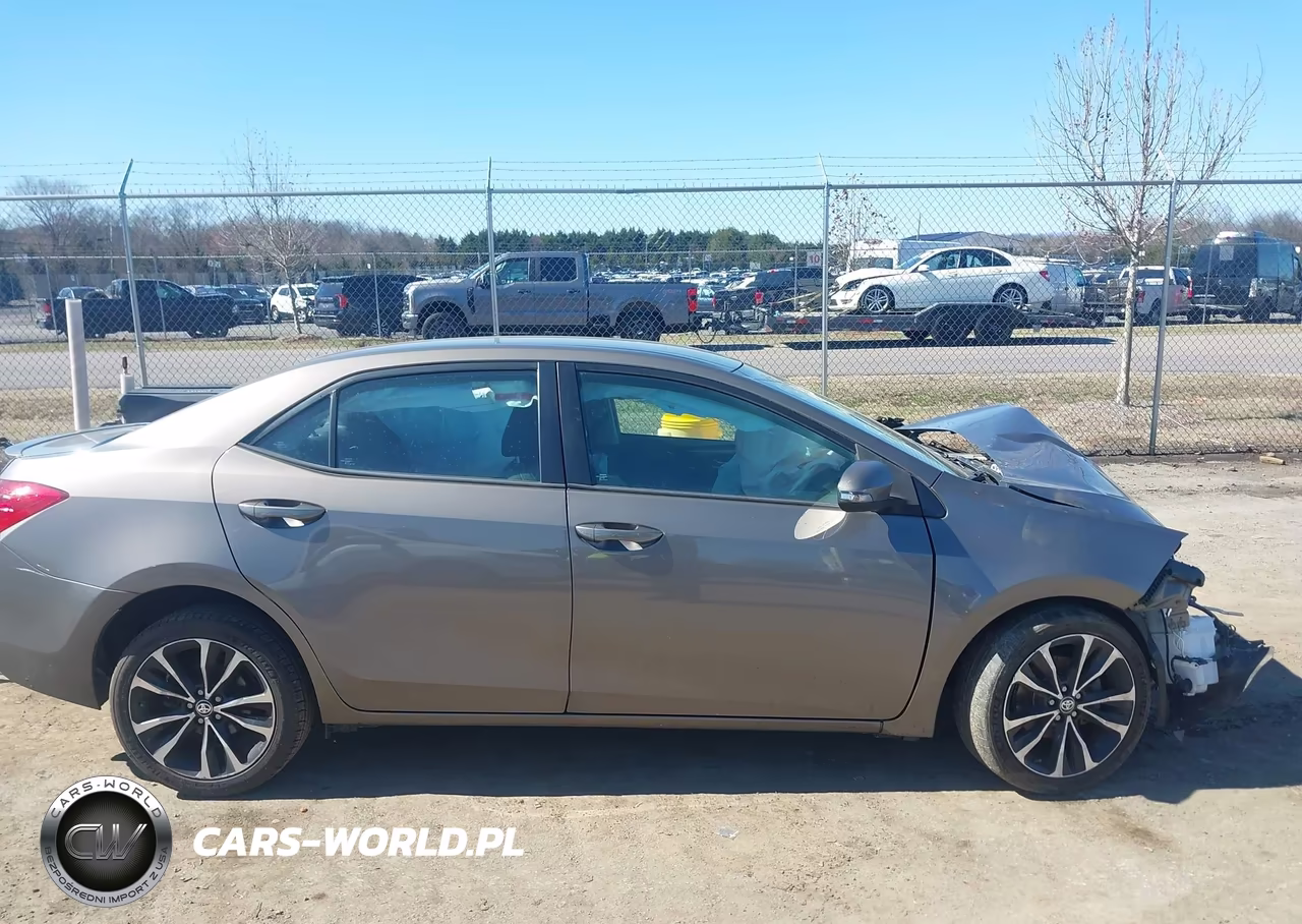 2018 Toyota Corolla Se VIN:2T1BURHE2JC979061 - 13