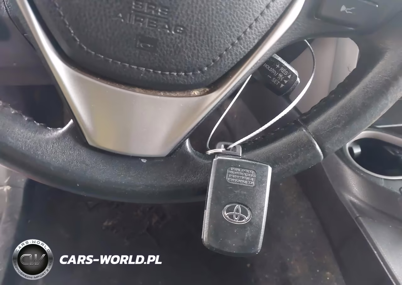 2018 Toyota Rav4 Xle VIN:2T3RFREV9JW833999 - 11