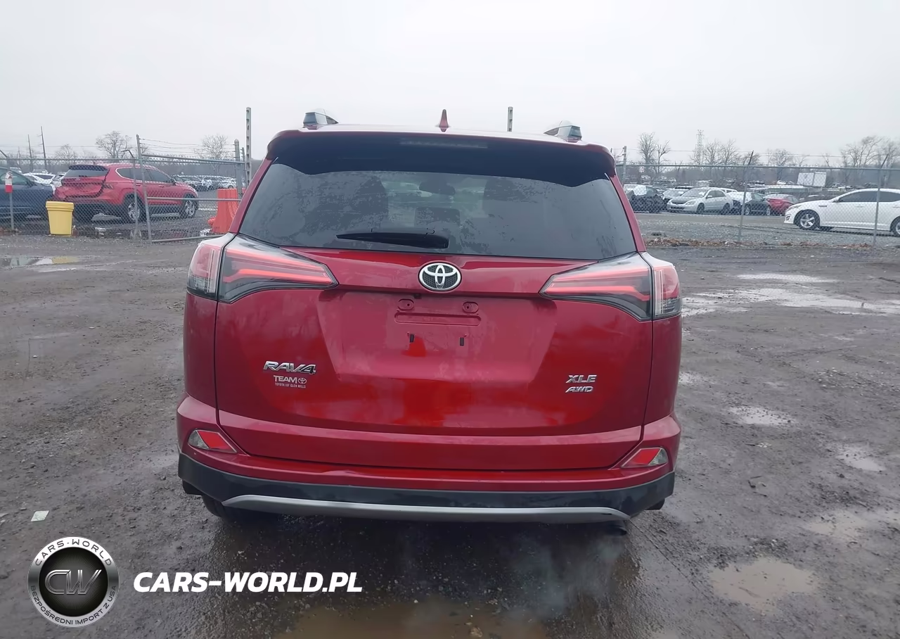 2018 Toyota Rav4 Xle VIN:2T3RFREV9JW833999 - 16
