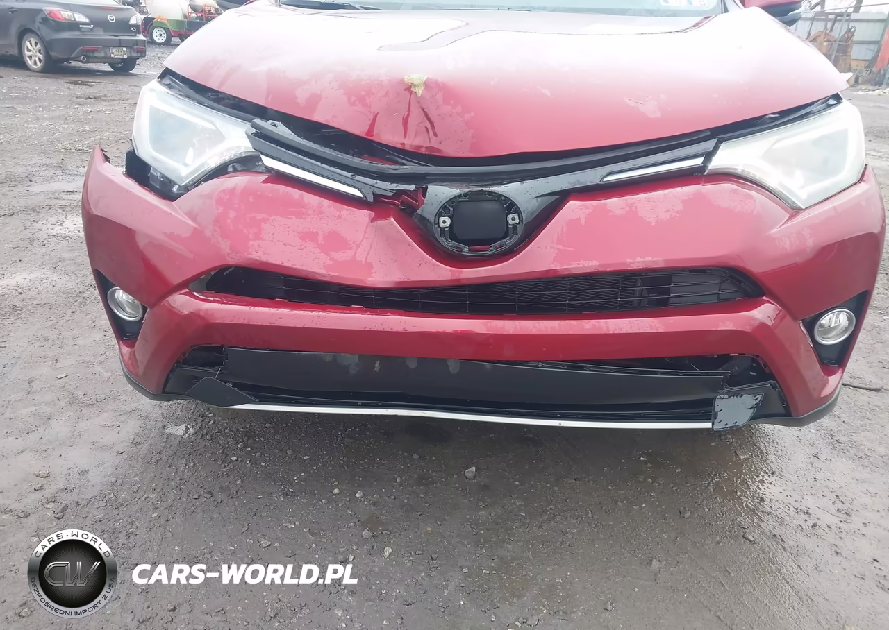 2018 Toyota Rav4 Xle VIN:2T3RFREV9JW833999 - 19