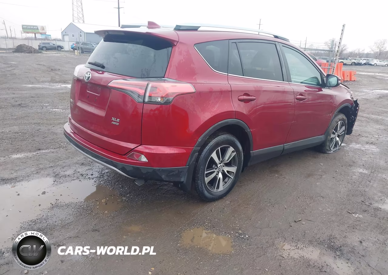 2018 Toyota Rav4 Xle VIN:2T3RFREV9JW833999 - 4