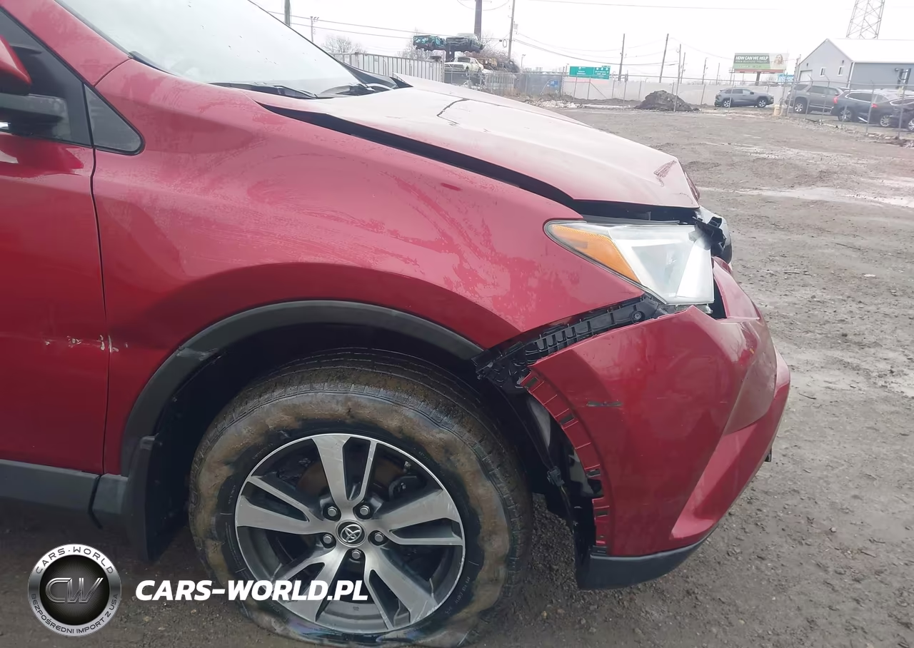 2018 Toyota Rav4 Xle VIN:2T3RFREV9JW833999 - 6