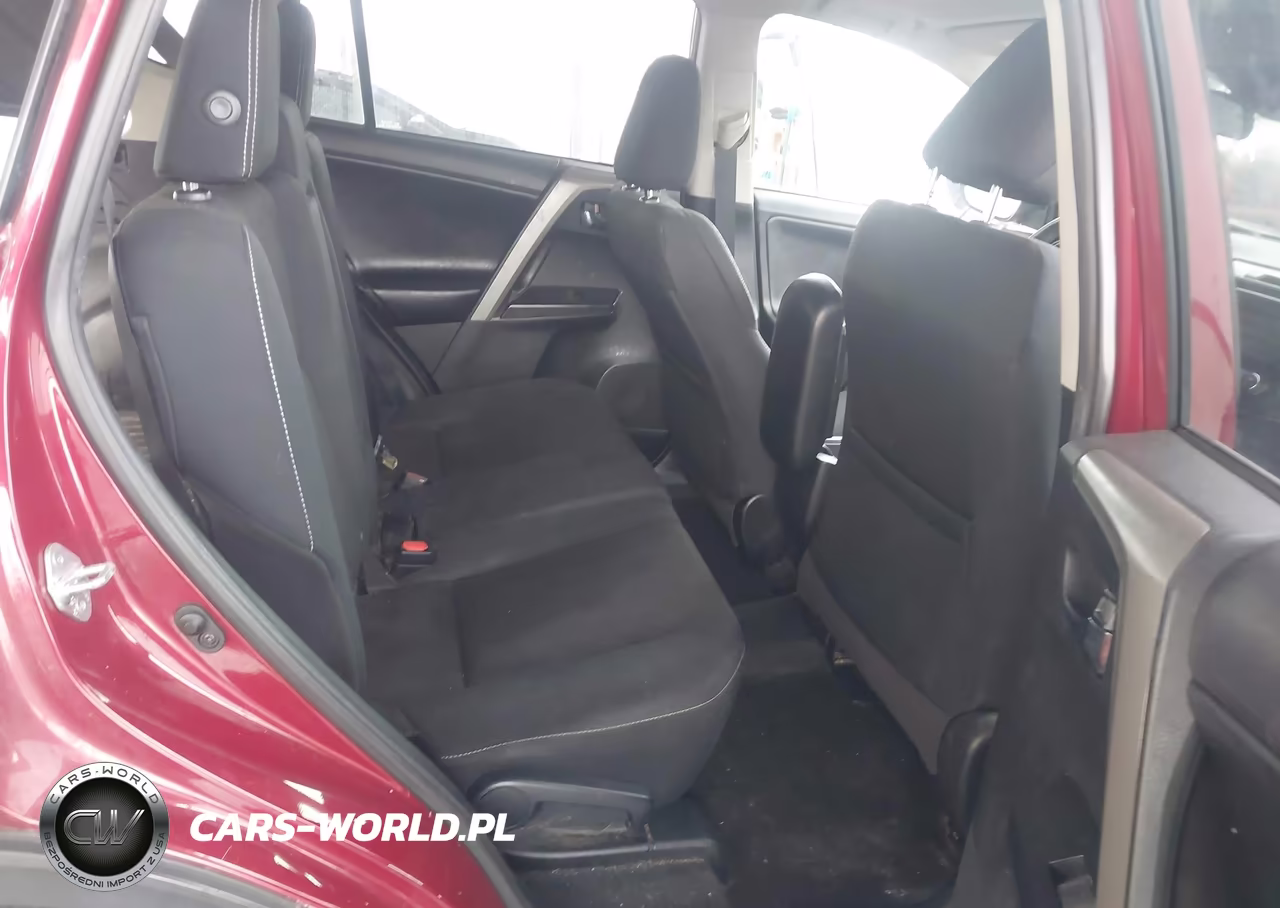2018 Toyota Rav4 Xle VIN:2T3RFREV9JW833999 - 8