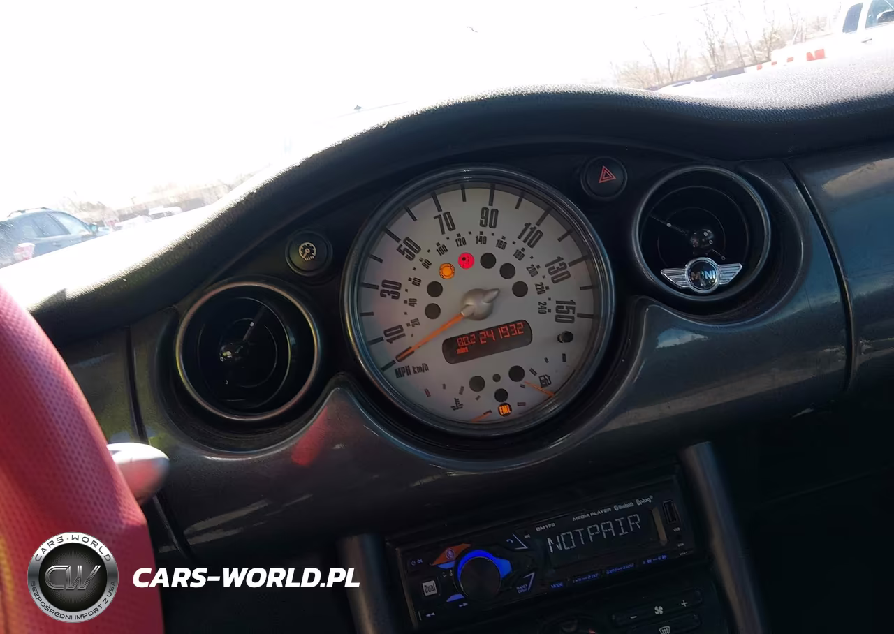 2003 Mini Cooper VIN:WMWRC334X3TC44238 - 7