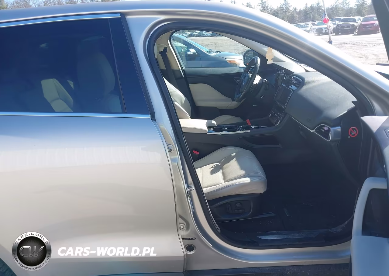 2017 Jaguar F-Pace 35T Prestige VIN:SADCK2BV9HA886342 - 5