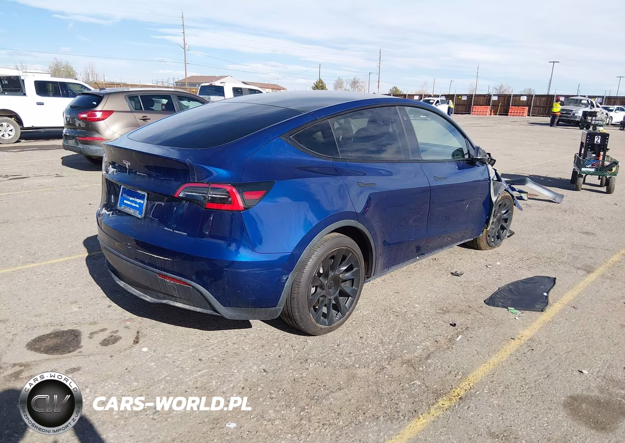 2021 Tesla Model Y Long Range Dual Motor All-Wheel Drive VIN:5YJYGDEE1MF078627 - 4