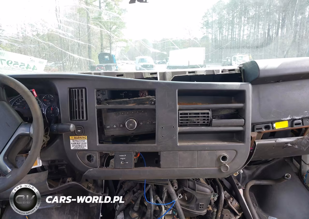 2014 Chevrolet Express Cutaway 3500 VIN:1GB0G2CA0E1184163 - 17