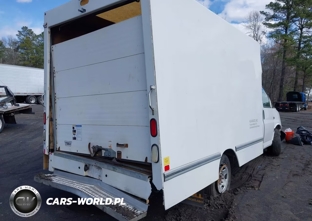 2014 Chevrolet Express Cutaway 3500 VIN:1GB0G2CA0E1184163 - 4