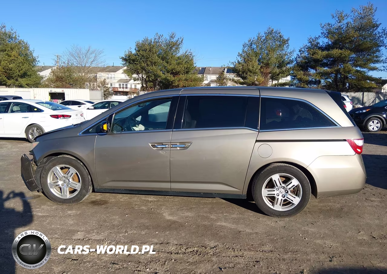 2011 Honda Odyssey Touring-Touring Elite VIN:5FNRL5H98BB038305 - 14