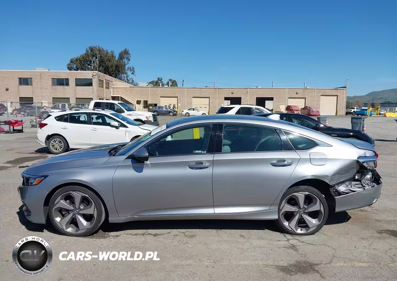 2018 Honda Accord Touring VIN:1HGCV1F96JA086180 - 14